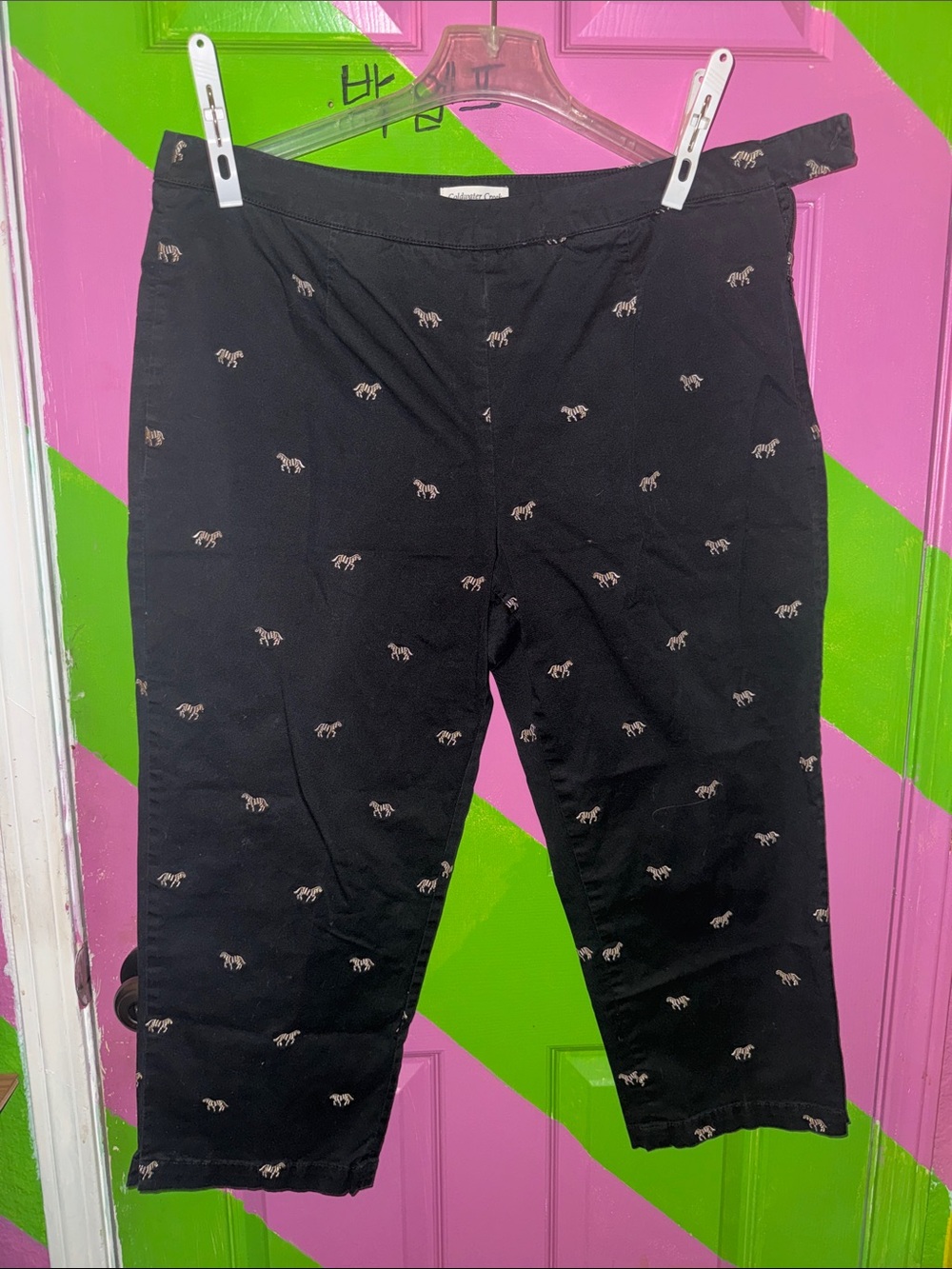 Coldwater Creek Black Kids Embroidered Horse Capri Leggings